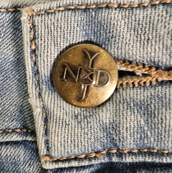 NYDJ Light Wash Jeans Sheri Slim - Picture 2 of 7